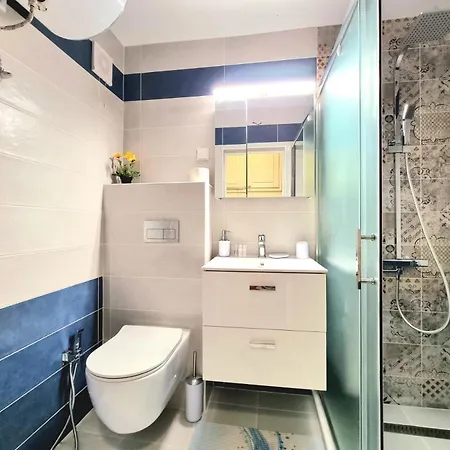 Two-floor Sunny In Centre Lägenhet *