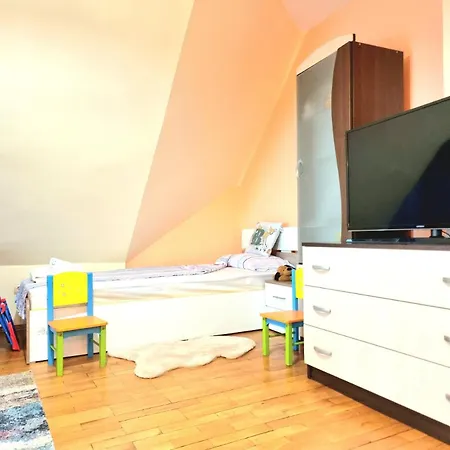 Two-floor Sunny In Centre Бургас