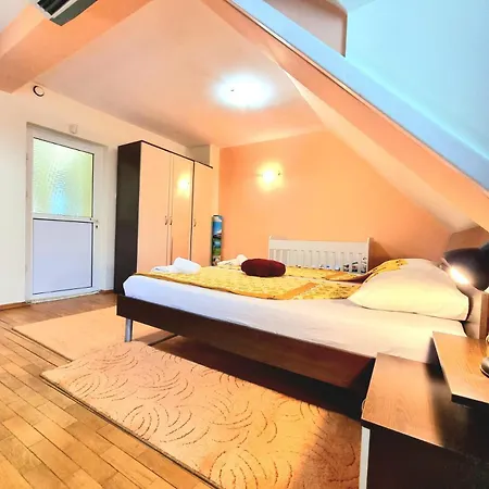 Two-floor Sunny In Centre Апартаменти