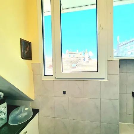 Two-floor Sunny In Centre Lägenhet