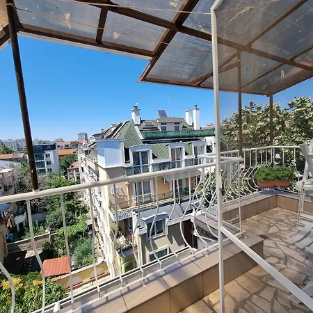 Two-floor Sunny In Centre Апартаменти