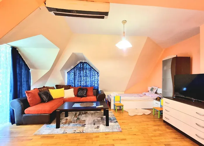 Two-floor Sunny In Centre דירה בורגאס