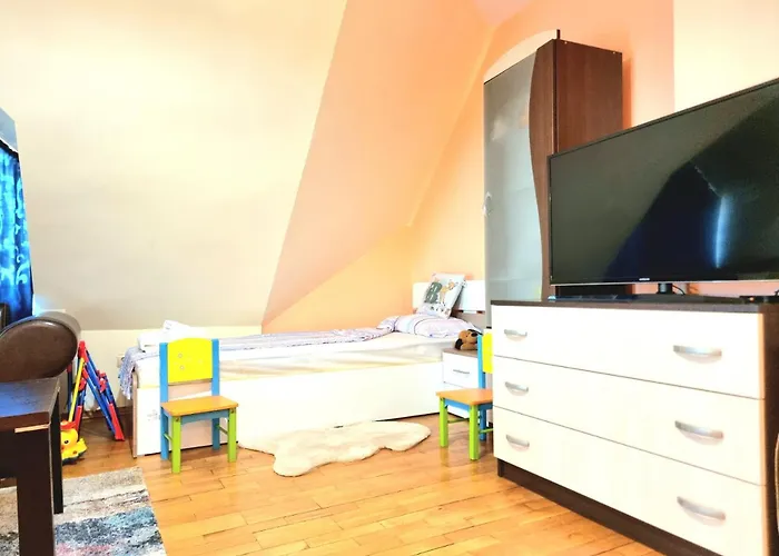 Two-floor Sunny In Centre בורגאס