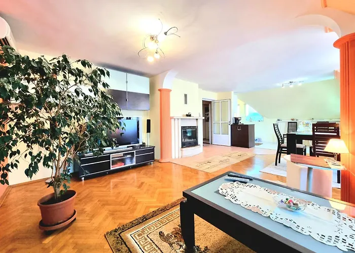 Two-floor Sunny In Centre Бургас