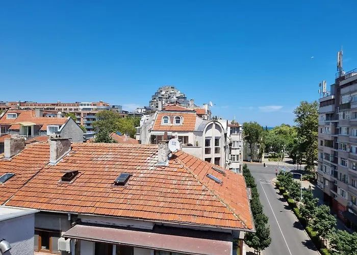 Two-floor Sunny In Centre דירה *