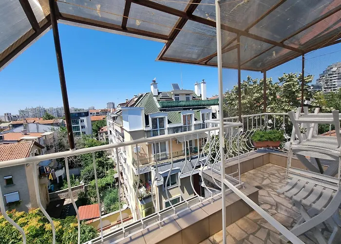 Two-floor Sunny In Centre דירה