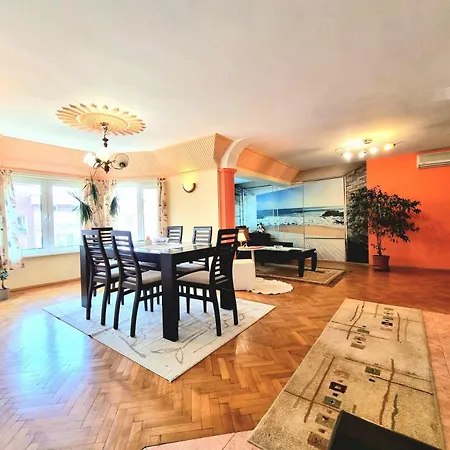 High Mezonet In The Center Apartment Burgas City