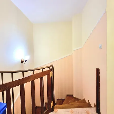 Apartment Two-floor Sunny In Centre