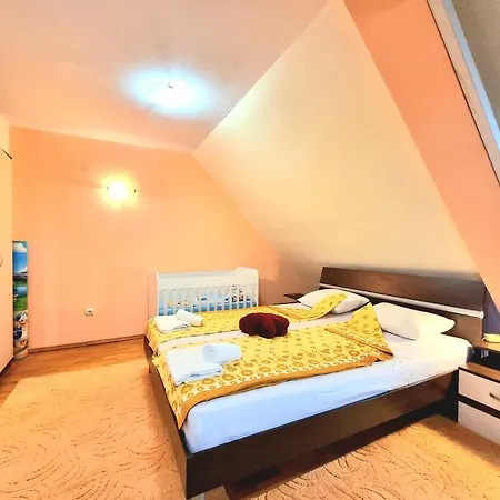 Apartment High Mezonet In The Center *