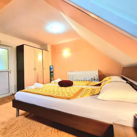 Two-floor Sunny In Centre Apartment Burgas City