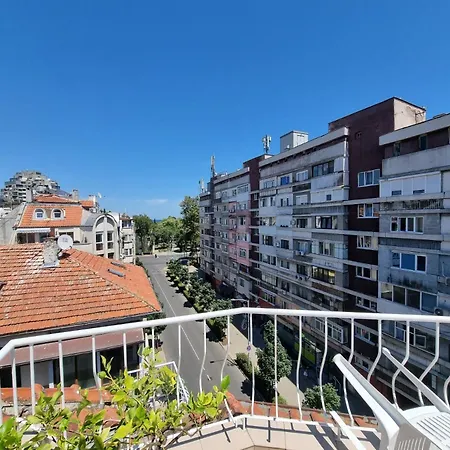 Two-floor Sunny In Centre * Μπουργκάς
