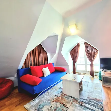 Two-floor Sunny In Centre Apartment