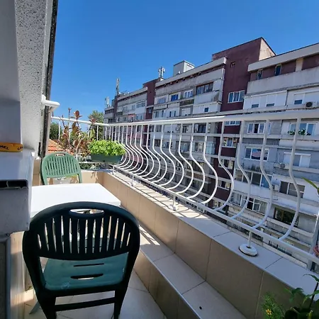 Apartment Two-floor Sunny In Centre