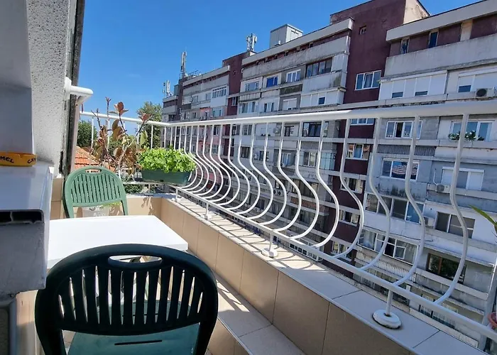 Apartment Two-floor Sunny In Centre