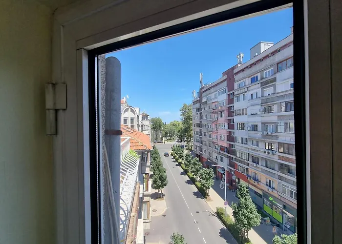 Two-floor Sunny In Centre Apartment *