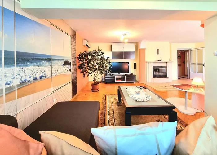 Two-floor Sunny In Centre Burgas